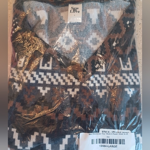 Aztec Long Sleeve Top - Picture 3 of 3